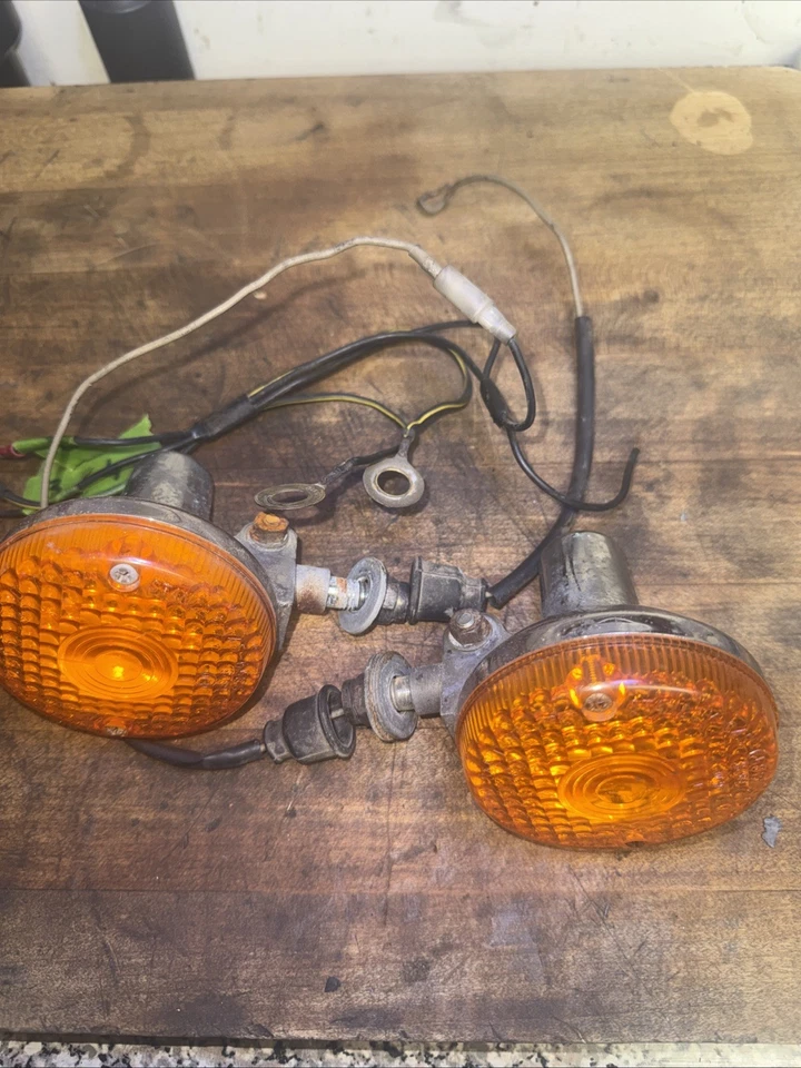 1982 Kawasaki Kz550 C Ltd Rear Turn Signals - Image 1 of 1