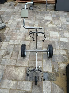 MGI Zip X4 Elektro-Golftrolley, 3 Räder, Titan - Bild 1 von 8