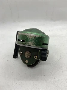 JOHNSON CENTURY 100 Spin Casting Reel- Works - Old Green Model - Picture 1 of 16