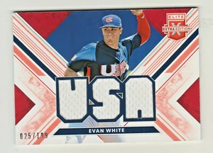 Elite Extra Edition 2019 EE. UU. MATERIALES RELIQUIA NARANJA EVAN BLANCO RC Rookie 25/199 - Imagen 1 de 2