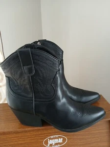 Indigo Rd Women's Black Western Ankle Boots Pointed Toe size 9 Bootie Cowboy - Picture 1 of 15