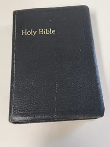 Vintage HOLY BIBLE Dictionary Concordance KJV Red Letter Edition WORLD  - Picture 1 of 20