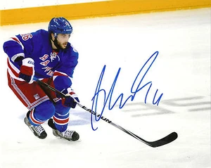 DERICK BRASSARD SIGNED 8x10 NEW YORK RANGERS STAR AUTOGRAPH - Picture 1 of 1