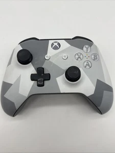 Microsoft Xbox One Wireless Controller Model 1708 Winter Forces Camo White Gray - Picture 1 of 7
