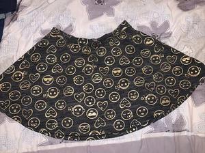 NWOT Girls So Emoji Skirt Size XL 14. Black/gray w Gold Foil Emojis - Picture 1 of 3