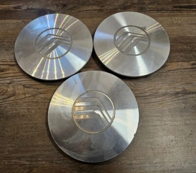 Juego de 3 tapas centrales Mercury Grand Marquis 1998-2002 de 7" para ruedas de aluminio de 16" Foto 1 de 4