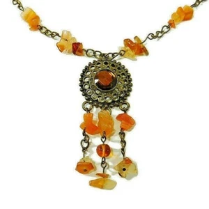 Collar colgante vintage piedra naranja antiguo tono dorado - Imagen 1 de 5