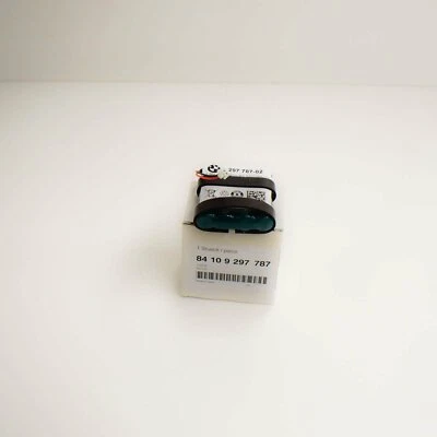 BMW 1 F20 Telematics Control Unit Accumulator 84109297787 - Image 1 of 4