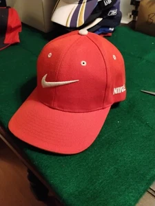 Nike Hat - Picture 1 of 5