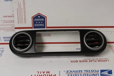 2008 2009 2010 SCION XB РАДИО ОБОДОК ПРИБОРНОЙ ПАНЕЛИ ОТДЕЛКА С ВЕНТИЛЯЦИОННЫМИ ОТВЕРСТИЯМИ OEM - Изображение 1 из 4