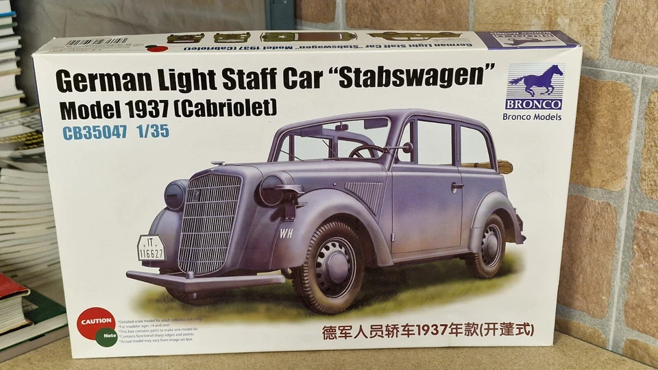 Bronco CB35047 German Light Staff Car Stabswagen Model 1937 (Cabrio) Scala 1:35 - Immagine 1 di 1