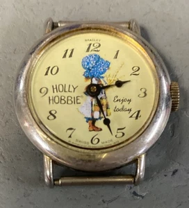 Reloj Pulsera Hollie Hobbie 1972 Cuerda Manual Reloj FUNCIONA Sin Pulsera - Imagen 1 de 2