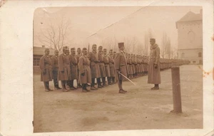 AK 1. Wk, Ung / Österreich Armee, Soldaten beim Appell, n. gelaufen - Picture 1 of 2