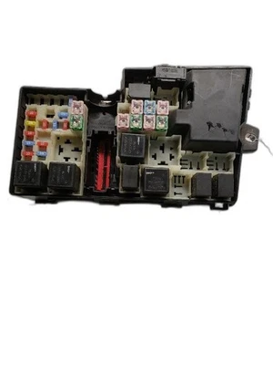 Fuse Box Engine Fits 05 VOLVO 40 SERIES 1330059 - Image 1 of 4