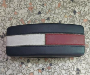 Tommy Hilfiger Sonnenbrille Brillenetui Clamshell dunkelblau groß - Bild 1 von 8
