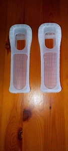 2x Silicone Cover Case Skin Sleeve for Nintendo Wii Controller Official - Picture 1 of 2