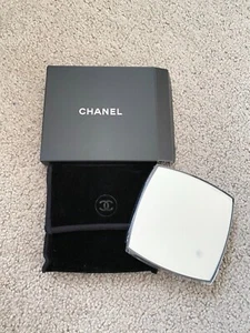 New Authentic Chanel Beaute Beauty Double- Sided Compact Mirror Makeup Mirrors - Picture 1 of 5