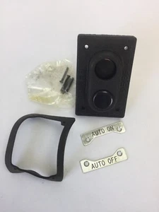 REES 00580-001 PUSHBUTTON SWITCH BLACK AUTO ON AUTO OFF - Picture 1 of 10