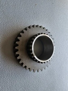 IHC T495-496 5 SP. TRANS. MAINSHAFT 3RD GEAR,S28-33TEETH, WT320-18, 238610R21 - Picture 1 of 3