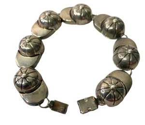 Vintage Best Softball Baseball Cap Metal Silvertone Bracelet Jewelry Gift - Picture 1 of 5