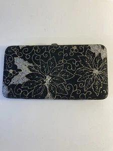 Metropolitan Damen Geldbörse mit Druckknopf schwarz mit silbernem Blumenmuster - Bild 1 von 7