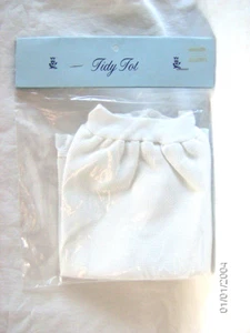 NEEDLEWORK JUNCTION 14 Ct COUNTED CROSS STITCH EMBROIDERY BABY BIB Fabric Only - Picture 1 of 4