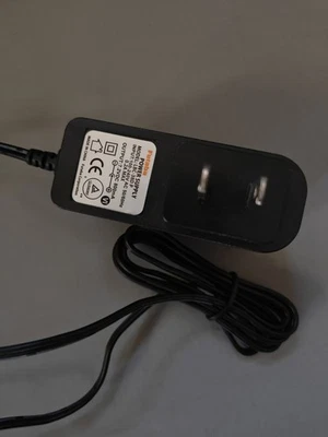 Cargador de pared de batería Futaba LBC-38DP – LiFeP04: transmisor/receptor FUTM1725 Foto 1 de 3