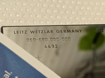 Leitz Wetzlar Quarz Chrom Loch Kalibrier Absehen Platte 060-680-090-000 - Bild 1 von 4