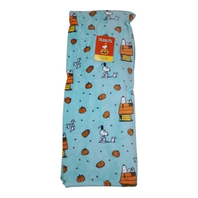 Manta de felpa Peanuts Snoopy Pet calabazas otoño fantasmas Halloween Berkshire Foto 1 de 4