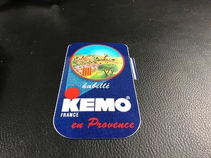 AUTOCOLLANT VINTAGE KEMO PROVENCE BLASON - Foto 1 di 1