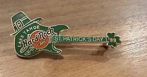 Hard Rock Cafe LAKE TAHOE ST PATRICK'S DAY Hat FENDER STRAT GUITAR Pin - Bild 1 von 1