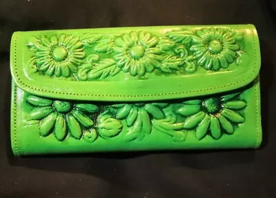 Mexican Hand Tooled 100% Leather Trifold Wallet, Clutch Green With Margaritas • 24€