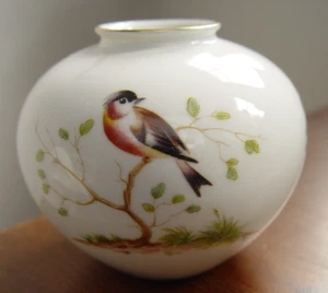 °°° FÜRSTENBERG VASE KLEIN PORZELLAN WEISS "VÖGEL" D/H=9/7,5 CM SIGNIERT °°° - Bild 1 von 5