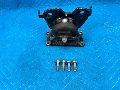 Montaje de motor Toyota Tundra Sequoia con soporte y pernos para pasajeros 51K 07-22 OEM Foto 1 de 4