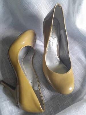 Jessica Simpson Talla 6 1/2 Mostaza Punta Redonda Tacón Es 3 1/2 Pulgadas Ligeramente Usado Foto 1 de 4