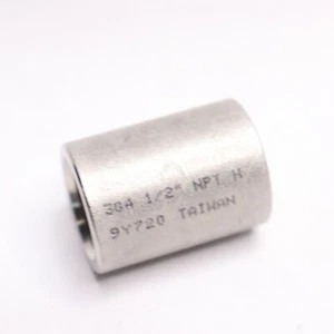 Coupling 304 Stainless Steel 1-1/2" - Picture 1 of 4