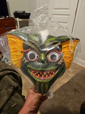 Stripe Mask w/Googly Eyes Gremlins Fancy Dress Halloween Adult Costume Accessory - Image 1 of 2