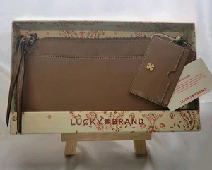 Lucky Brand Neu mit Etikett Nola Geschenkbox wandelbare Schultertasche gewebter Riemen Kartenetui... - Bild 1 von 6