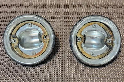 Chevrolet Corvair 1961 luz de respaldo carcasa de aluminio Foto 1 de 4