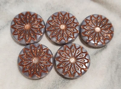 Seis cuentas de vidrio checo con diseño de origami en forma de moneda de 18 mm en morado y cobre Foto 1 de 4