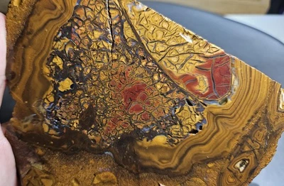 Losa de muestra áspera de ópalo de roca de matriz azul Yowah 680 gramos 3400 quilates Foto 1 de 4