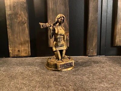 Resident Evil Jill Valentine Gold Statue 6inches Tall - Image 1 of 4