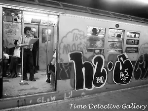 Lexington Ave. Metro de la ciudad de Nueva York cubierto de graffiti - Impresión fotográfica vintage - Imagen 1 de 1