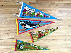 Rare Vintage Pennant Flag - The Animal Farm of Manorville, New York! - Picture 1 of 2