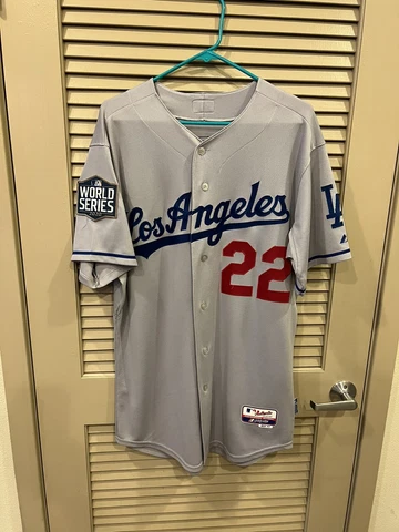 Clayton Kershaw Majestic Jersey / World Series Patch Cover