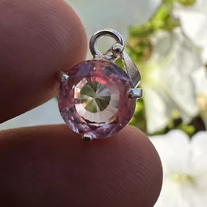 Ciondolo Gemma Zaffiro Padparadscha Naturale Certificato 9,50 Ct in Argento 925 - Foto 1 di 5