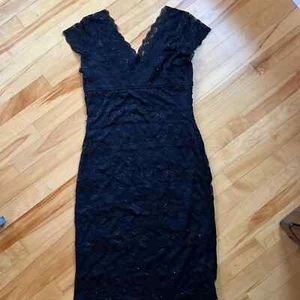 Vestido para mujer sin mangas adelgazante negro de encaje cuello en V talla 8 - Imagen 1 de 6