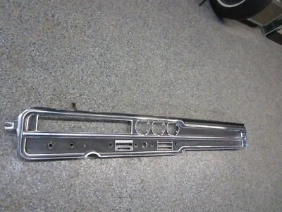 Pontiac Parisienne Laurentian Strato Chief 1965 tablero carcasa carcasa  Foto 1 de 4