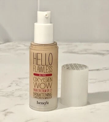 Benefit Cheers To Me CHAMPAGNE Hello Flawless Foundation Oxygen Wow - Image 1 of 2