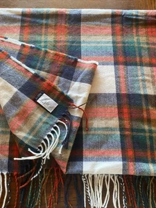 J.Crew Cuadros Acogedor Invierno 40x25 En Bufanda Blanco Multi Vacaciones Acrílico - Imagen 1 de 3